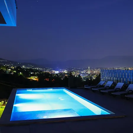 Villa Forest Nest *
