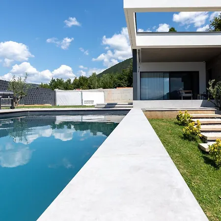 Forest Nest Villa