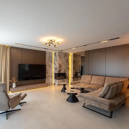 Forest Nest Villa *